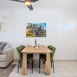 דירה H&o Olive House